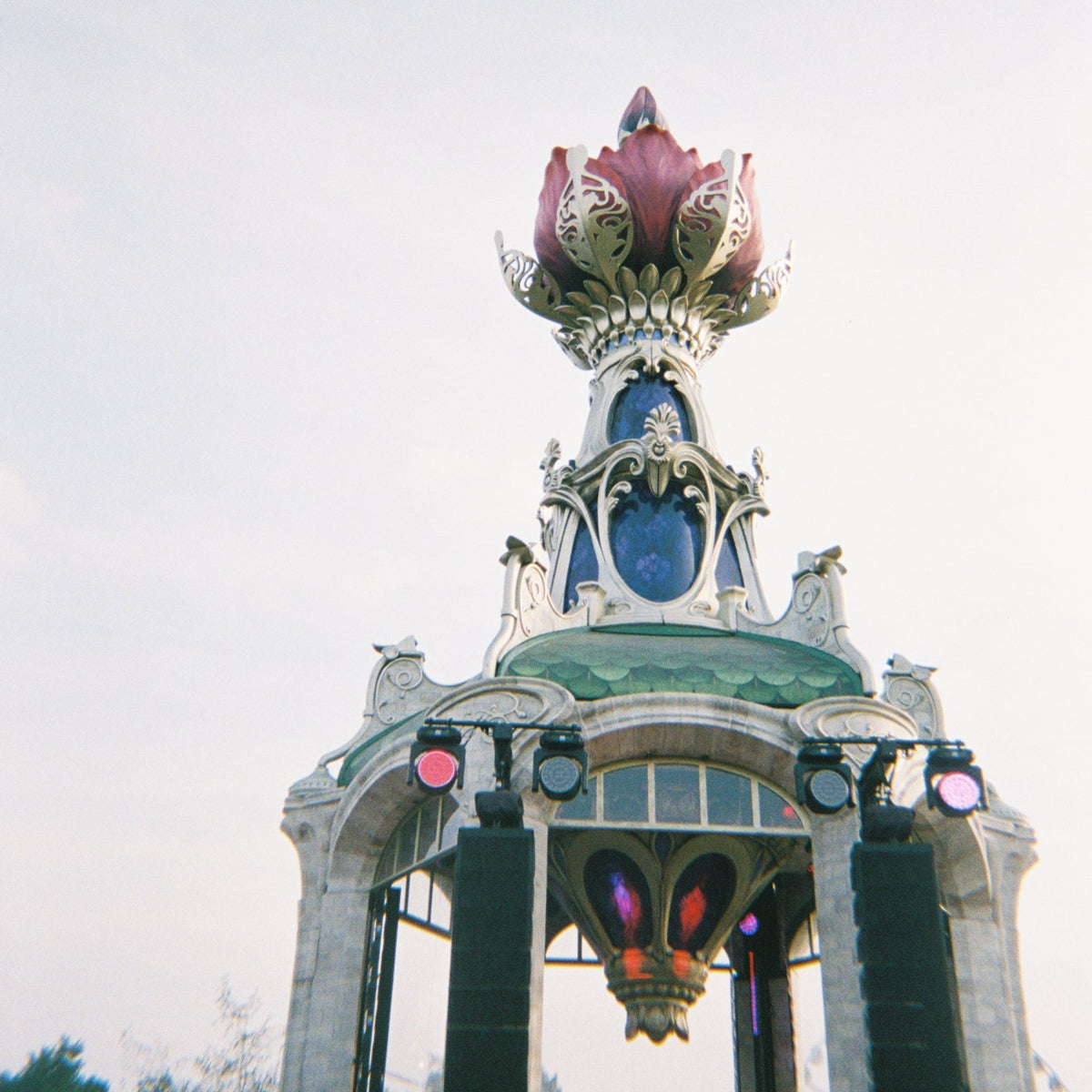 Rolleiflex SL35M + HFT Planar 50mm F1.8